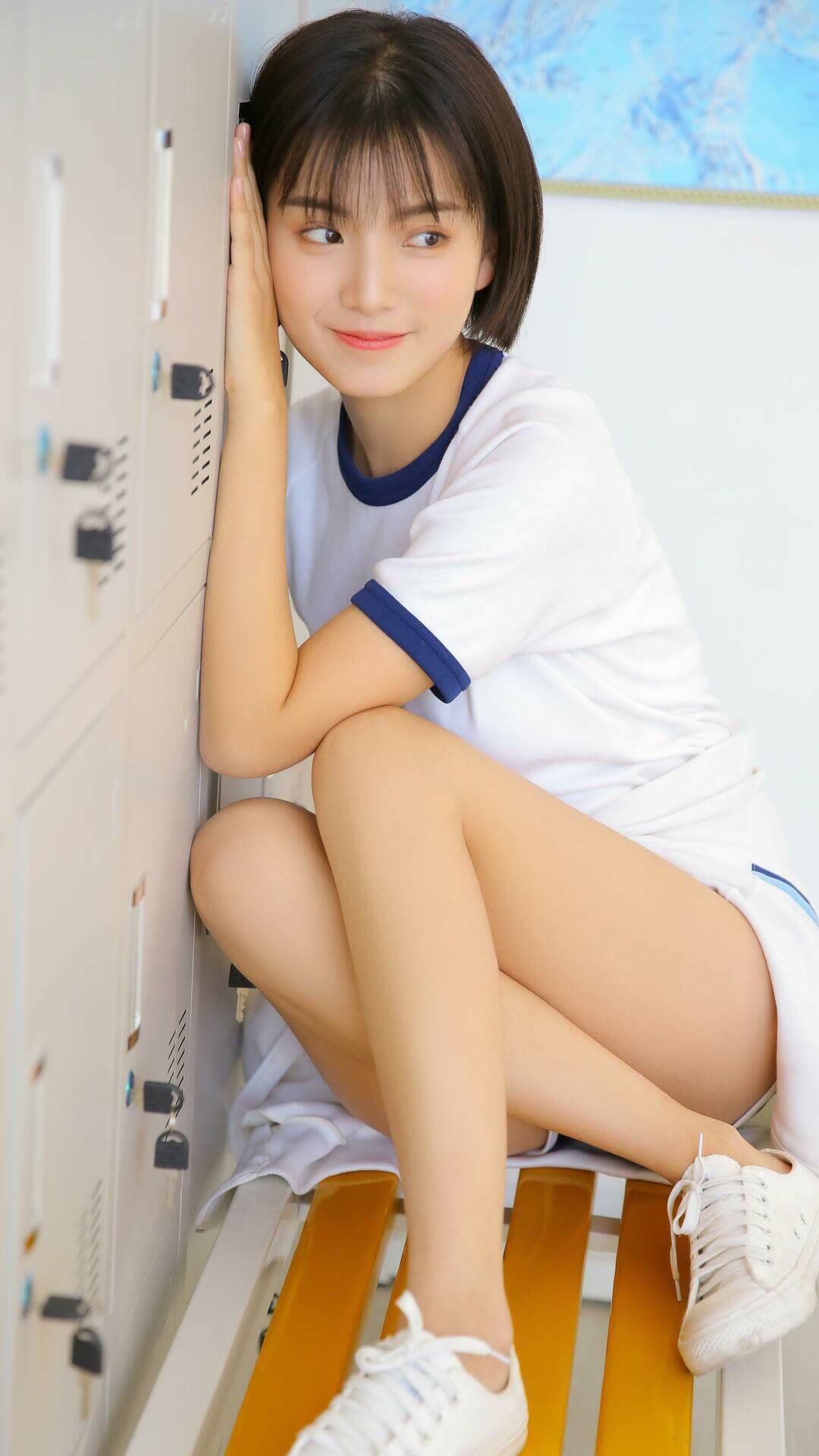 2026年篮球突破过人教学：变向、背后、欧洲步详解，篮球初学者突破过人